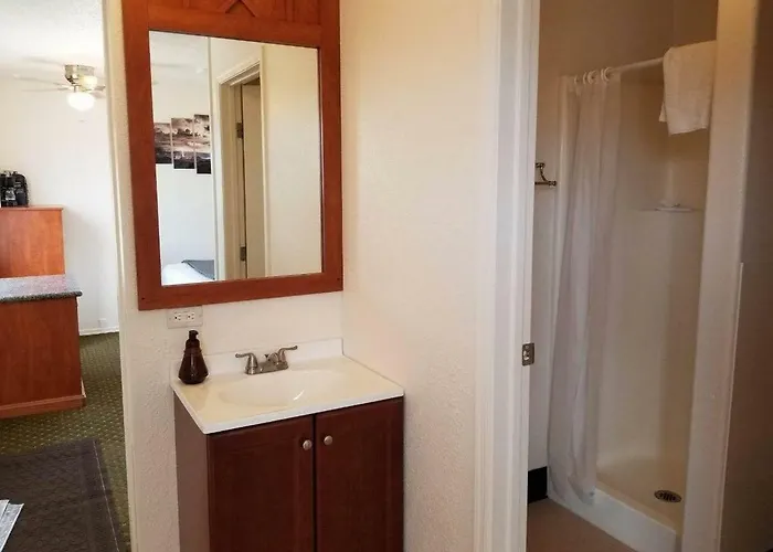 071a Private Near South Rim Sleeps 6- No Kitchen Apartment Valle