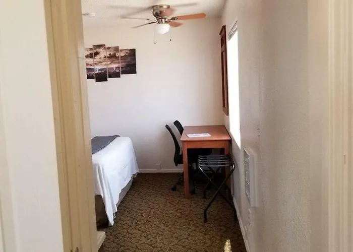 Apartment 071a Private Near South Rim Sleeps 6- No Kitchen